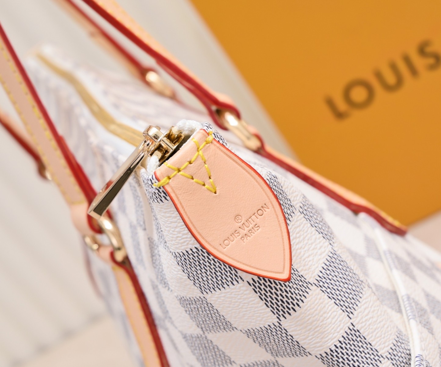 LV TOTALLY MM DAMIER AZUR 43CM