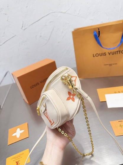 LV MINI BUMBAG NEUTRAL 18CM M82208