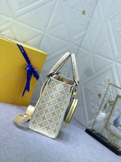 LV LV BY THE POOL ONTHEGO PM YELLOW 25 CM