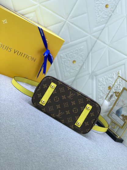 LV ALMA BB MONOGRAM VERNIS DEEP GREEN 25CM