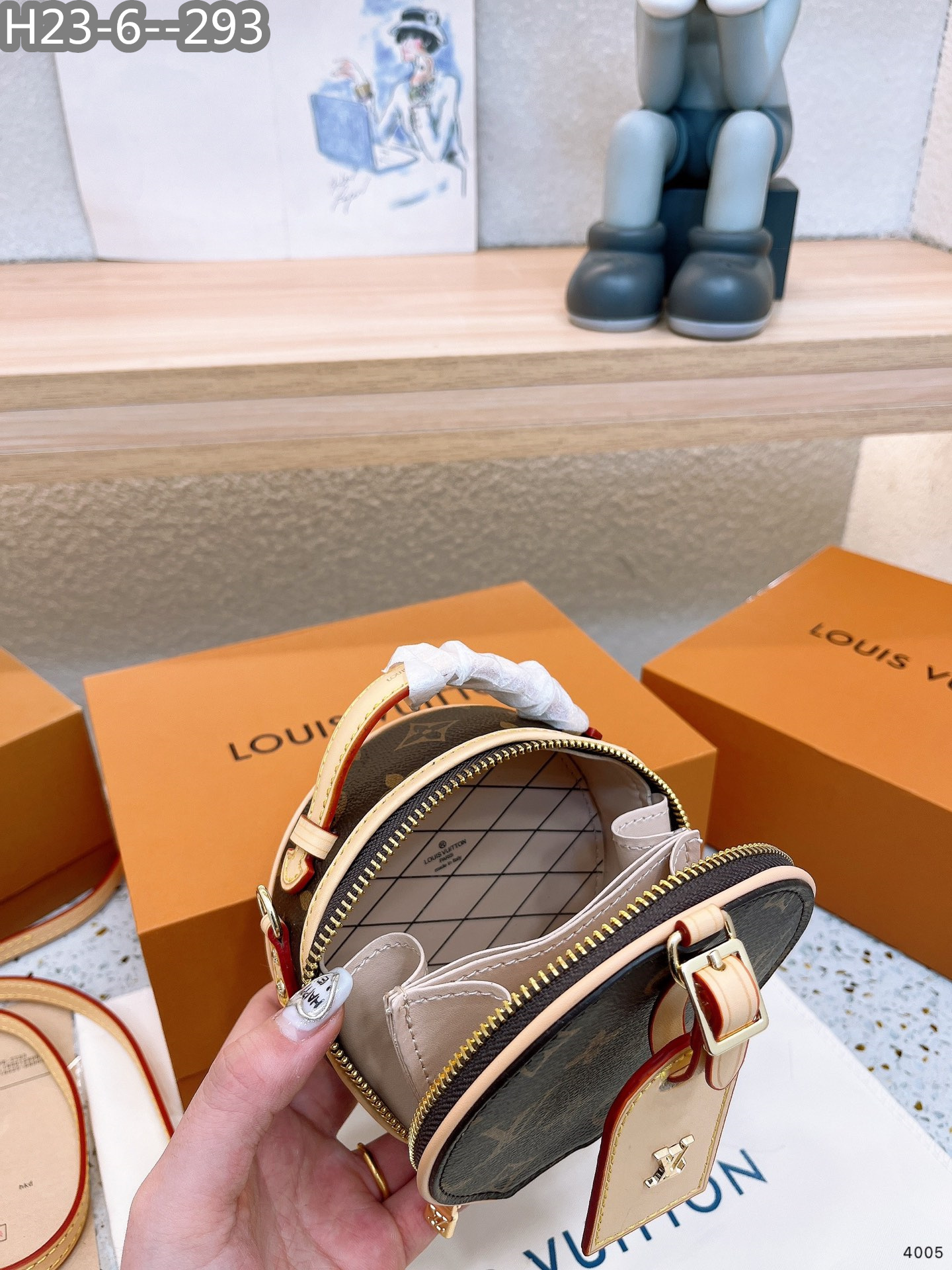 LV PETITE BOITE CHAPEAU BEIGE AND BROWN 13CM