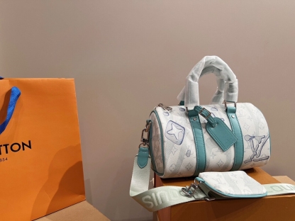 LV KEEPALL BANDOULIERE TRAVEL BAG 25CM M22527