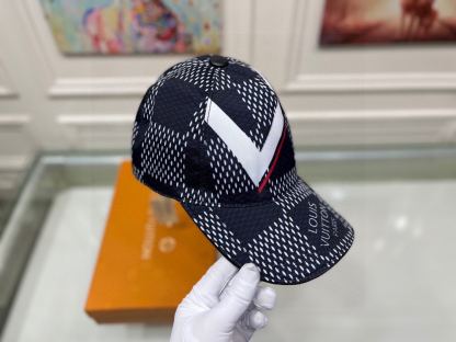 LV DAMIER AZUR CAP BLACK