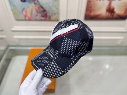 LV DAMIER AZUR CAP BLACK