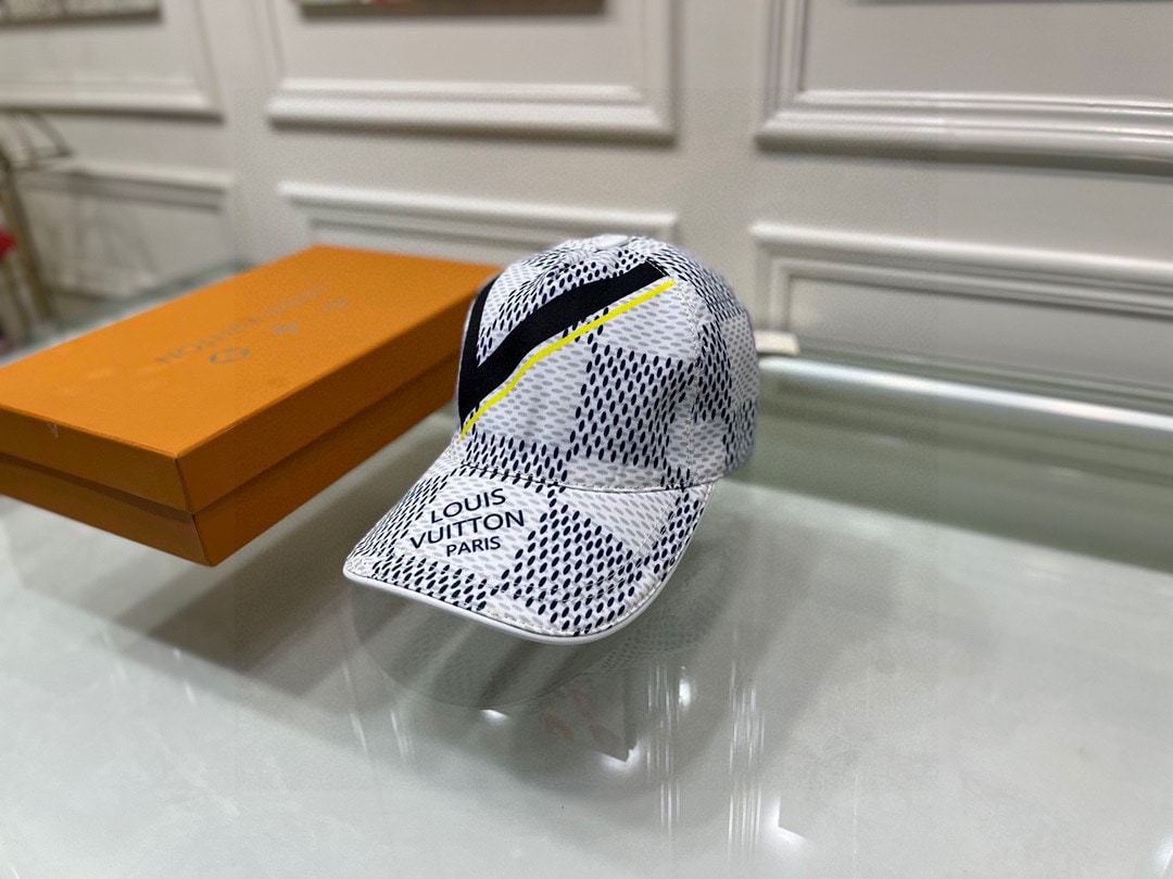 LV DAMIER AZUR CAP WHITE