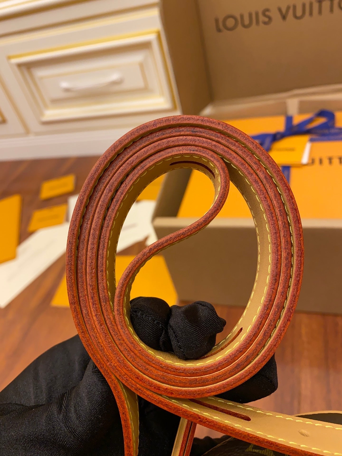 M52294 Boite Chapeau souple shoulder bag Crossbody monogram brown