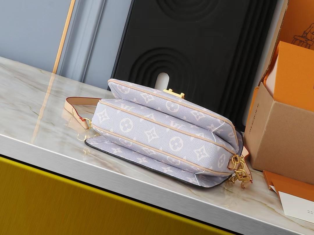 LV POCHETTE MÉTIS EAST WEST COATED CANVAS TRIANON PURPLE GRAY 21CM M12429