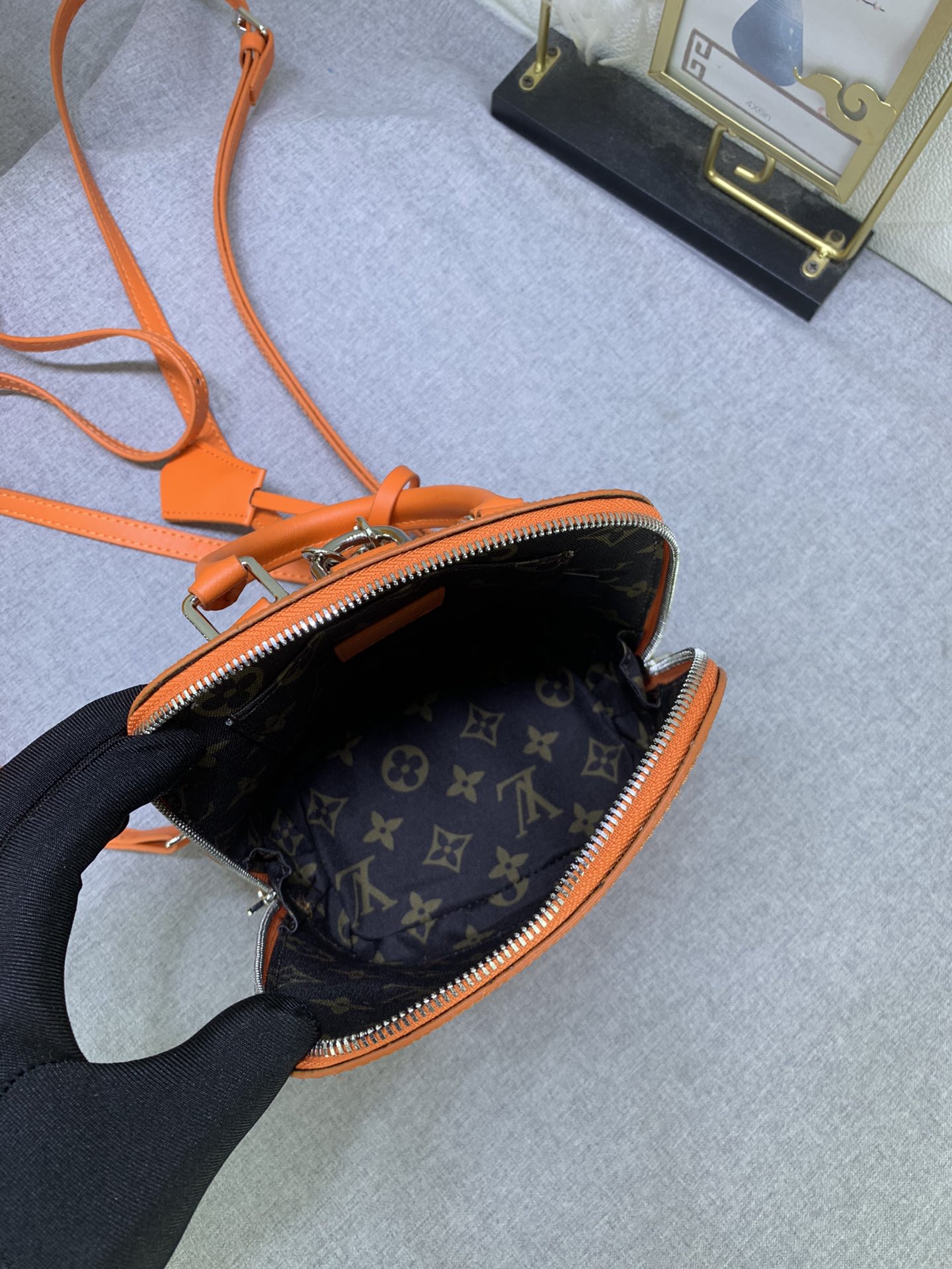 LV ALMA BACKPACK EPI LEATHER ORANGE 20CM M25104