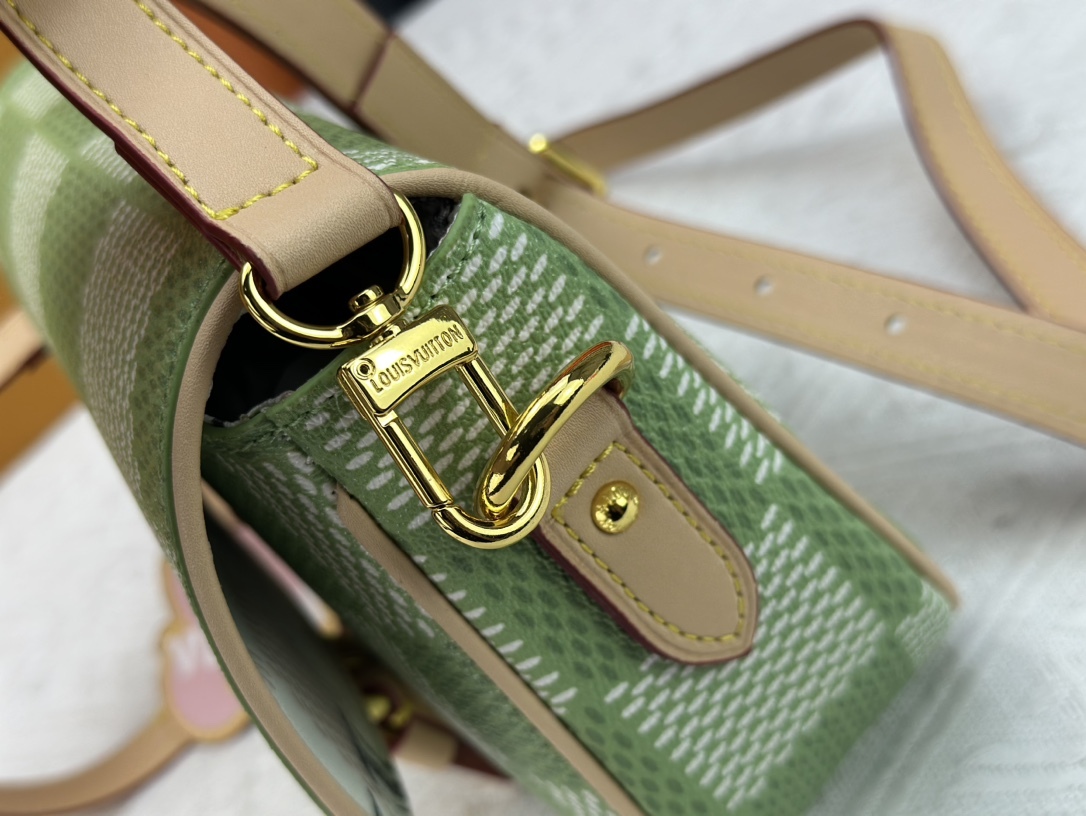 LV MONTSOURIS MESSENGER BAG GREEN 20CM N40665