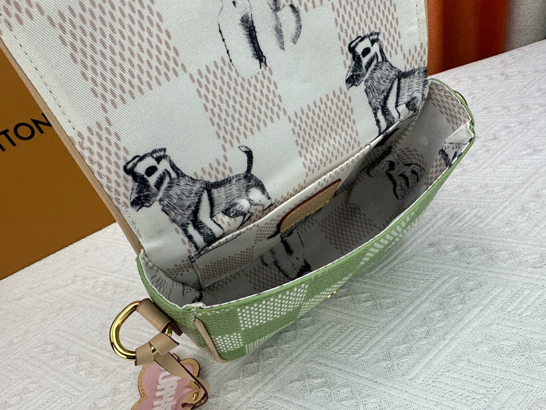 LV MONTSOURIS MESSENGER BAG GREEN 20CM N40665