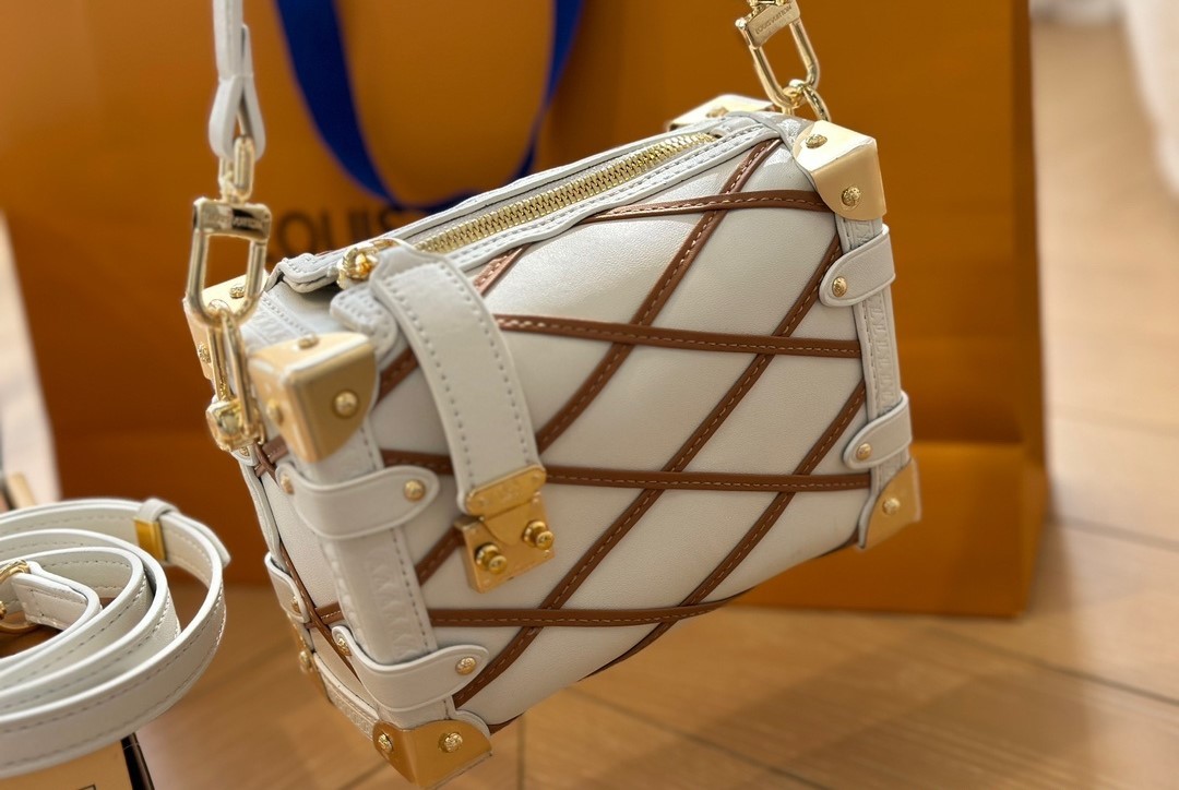 LV SIDE TRUNK PM CRÈME NOISETTE 18CM M25216