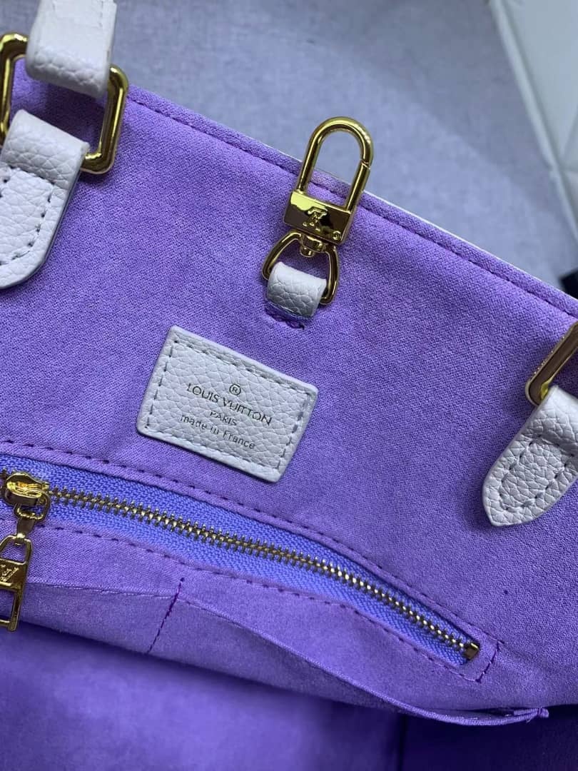 LV ONTHEGO MM BAG LATTE AND BUBBLE TEA 34CM M23937