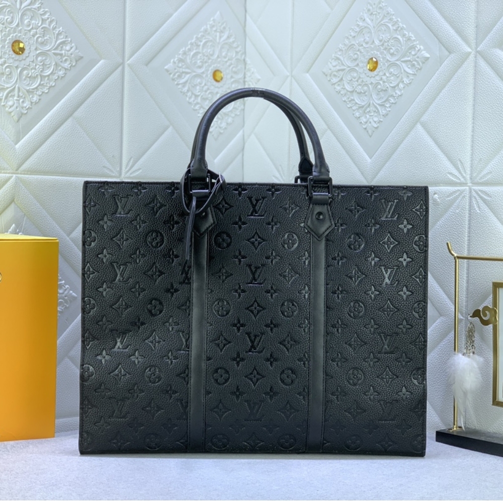 LV SAC PLAT 24H BLACK 41CM M24786