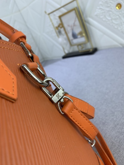 LV ALMA BACKPACK EPI LEATHER ORANGE 20CM M25104