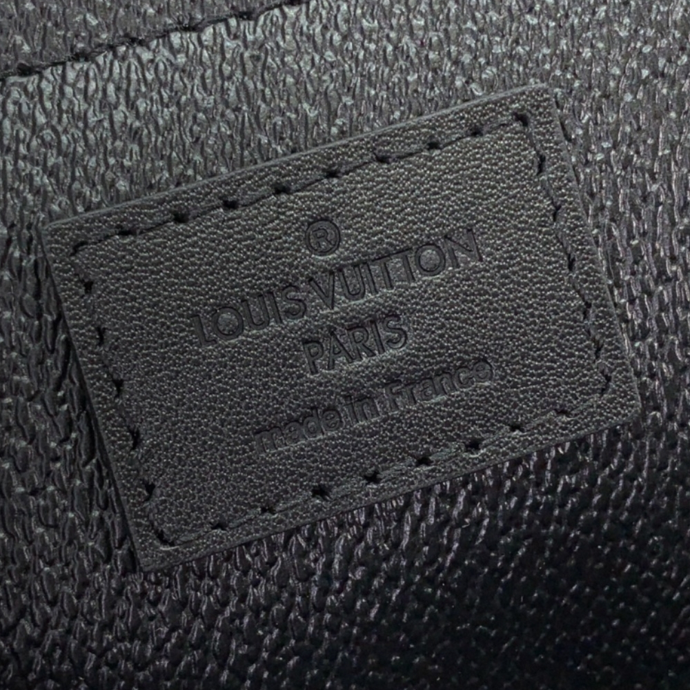 LV TOILETRY BAG MONOGRAM ECLIPSE CANVAS BLACK 24CM M11508