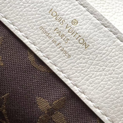 LV DAUPHINE SOFT MM CALFSKIN WHITE 24CM M25050