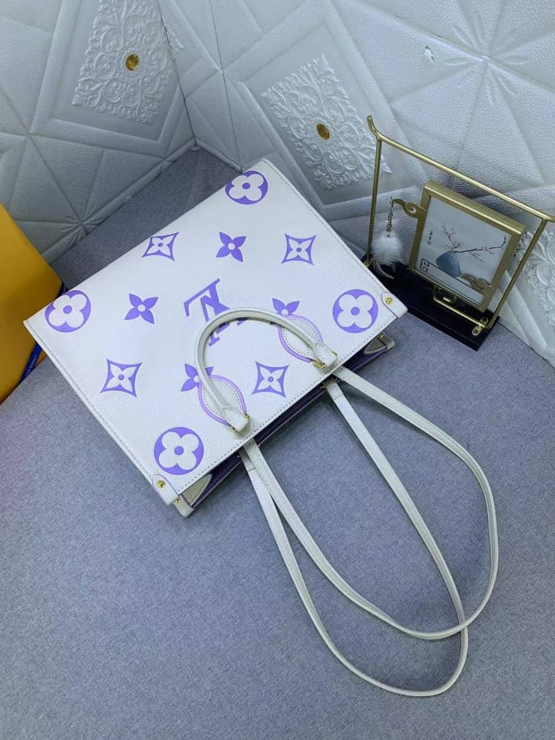 LV ONTHEGO MM BAG LATTE AND BUBBLE TEA 34CM M23937