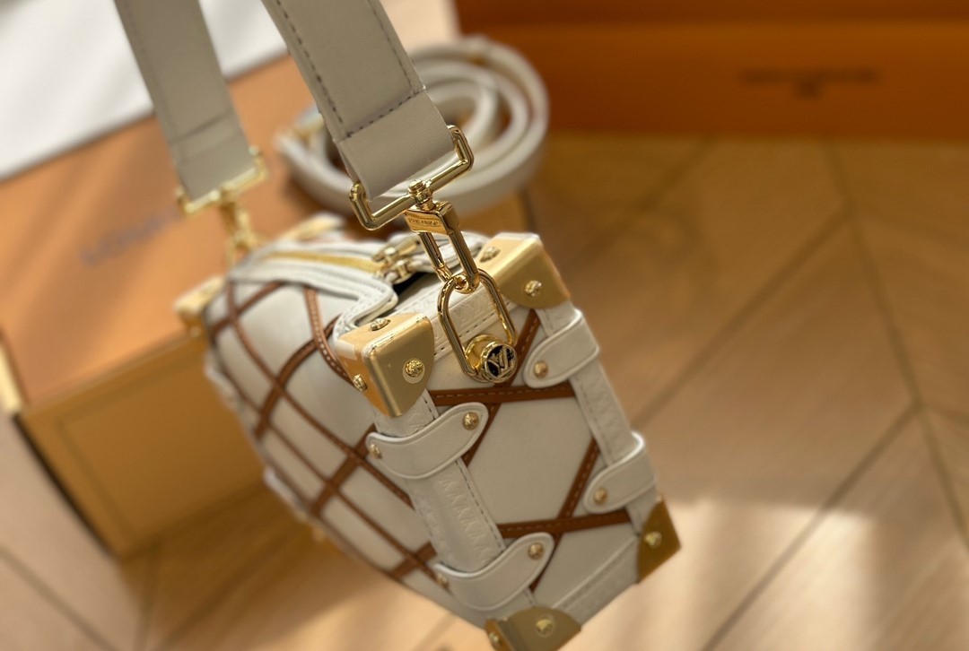 LV SIDE TRUNK PM CRÈME NOISETTE 18CM M25216