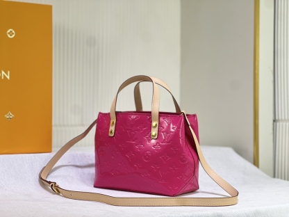 LV READE PM MONOGRAM VERNIS PINK 22CM M24028