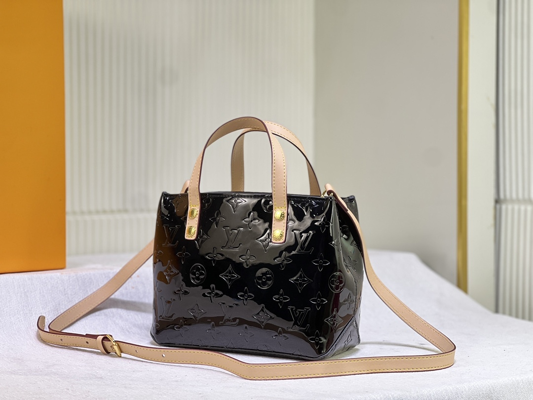 LV READE PM MONOGRAM VERNIS BLACK 22CM