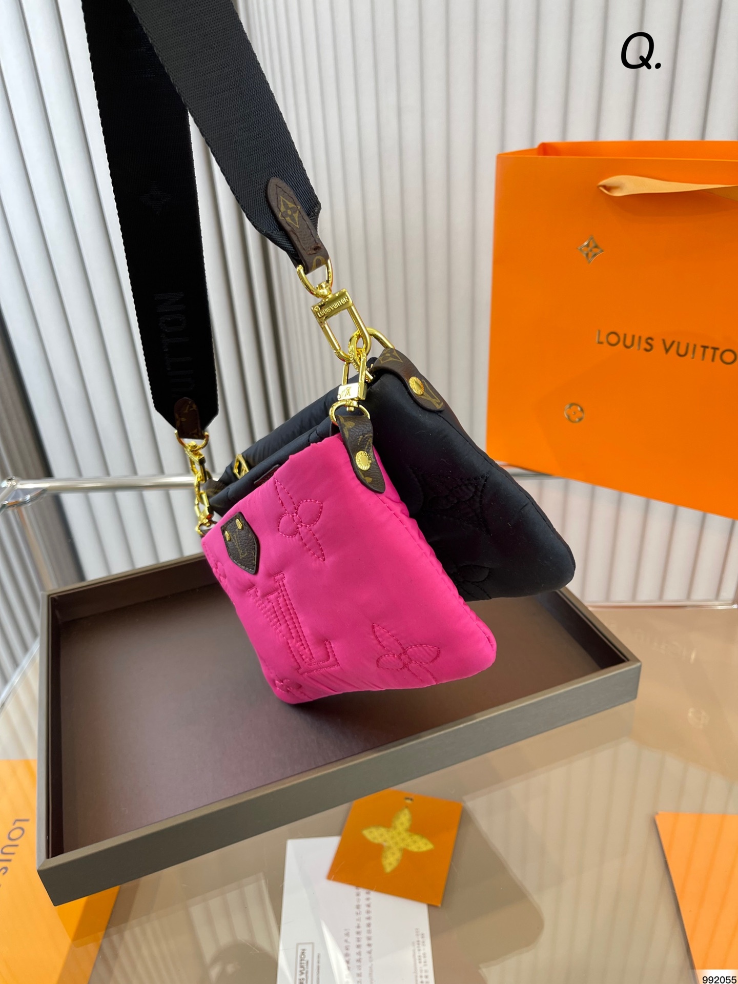 LV MULTI POCHETTE ACCESSOIRES PINK 25CM