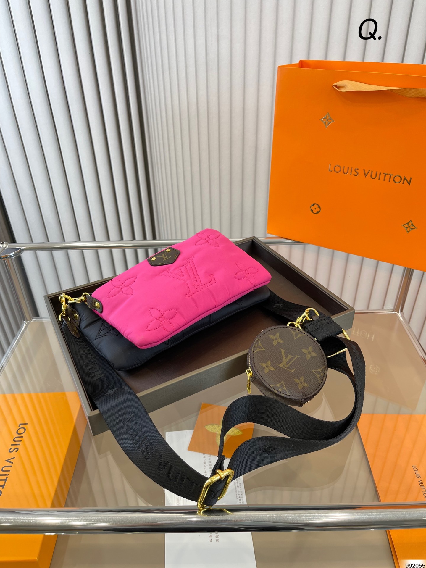 LV MULTI POCHETTE ACCESSOIRES PINK 25CM