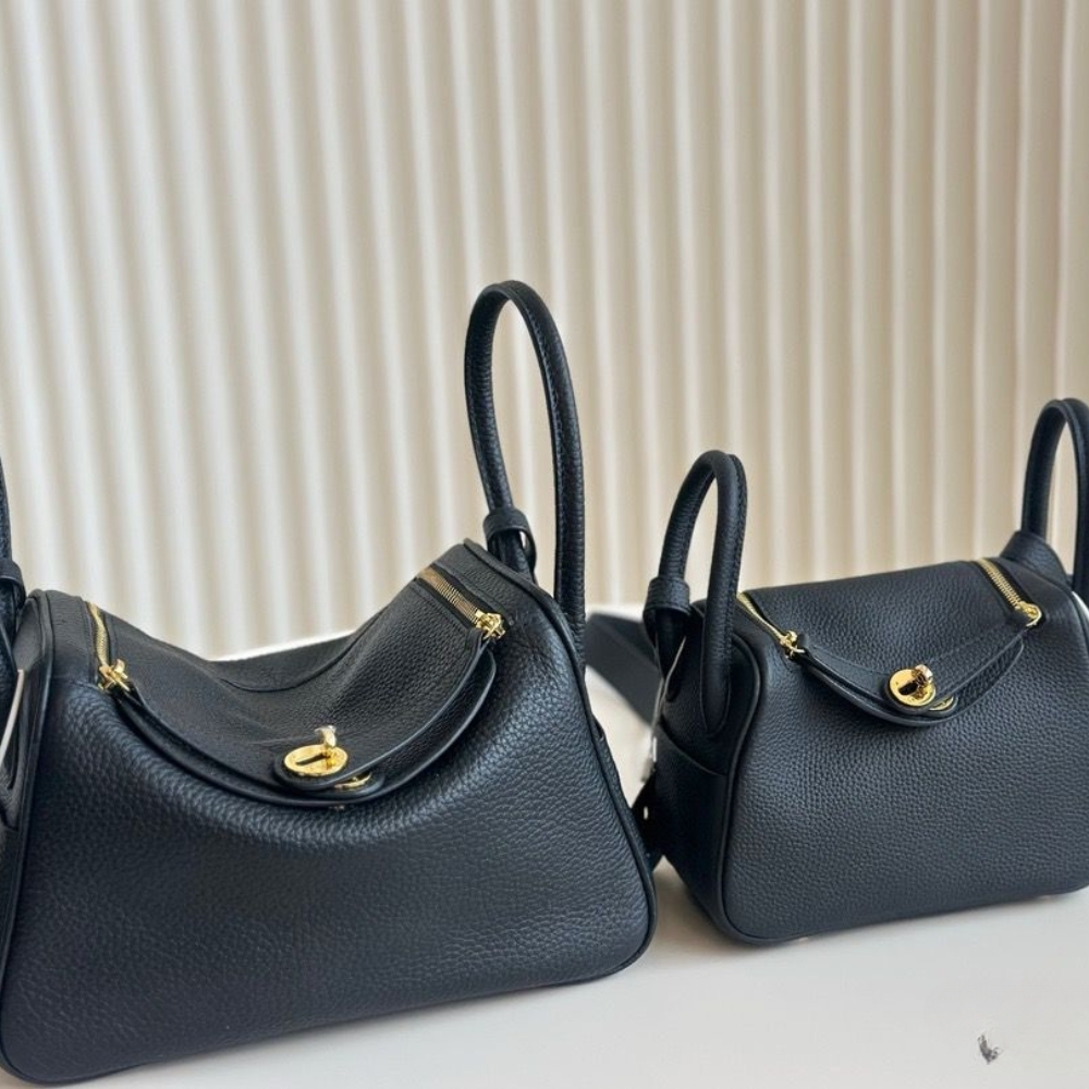 HM LINDY 26 BAG BLACK 26CM