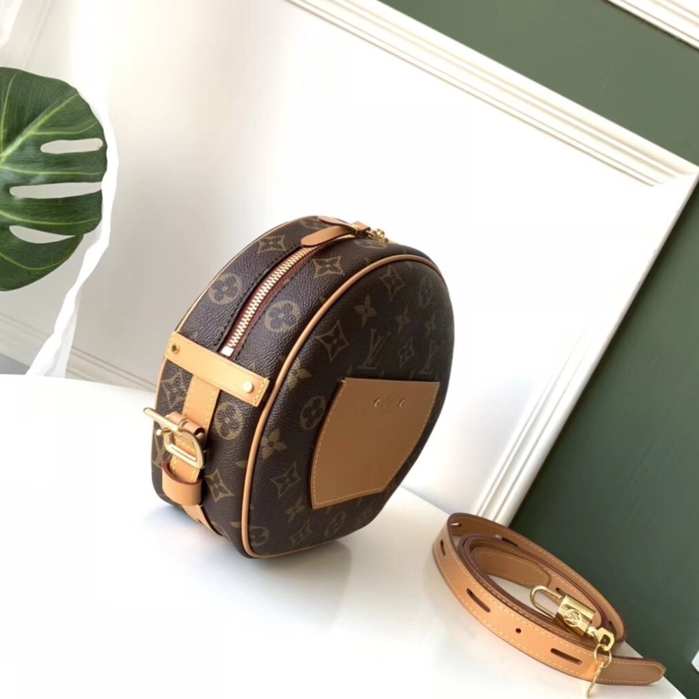 LV BOITE CHAPEAU SOUPLE MM MONOGRAM EXTERIOR 20CM M45647