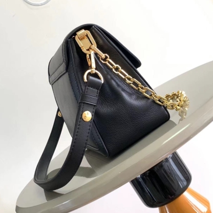 LV DAUPHINE SOFT MM CALFSKIN BLACK 24CM M25209