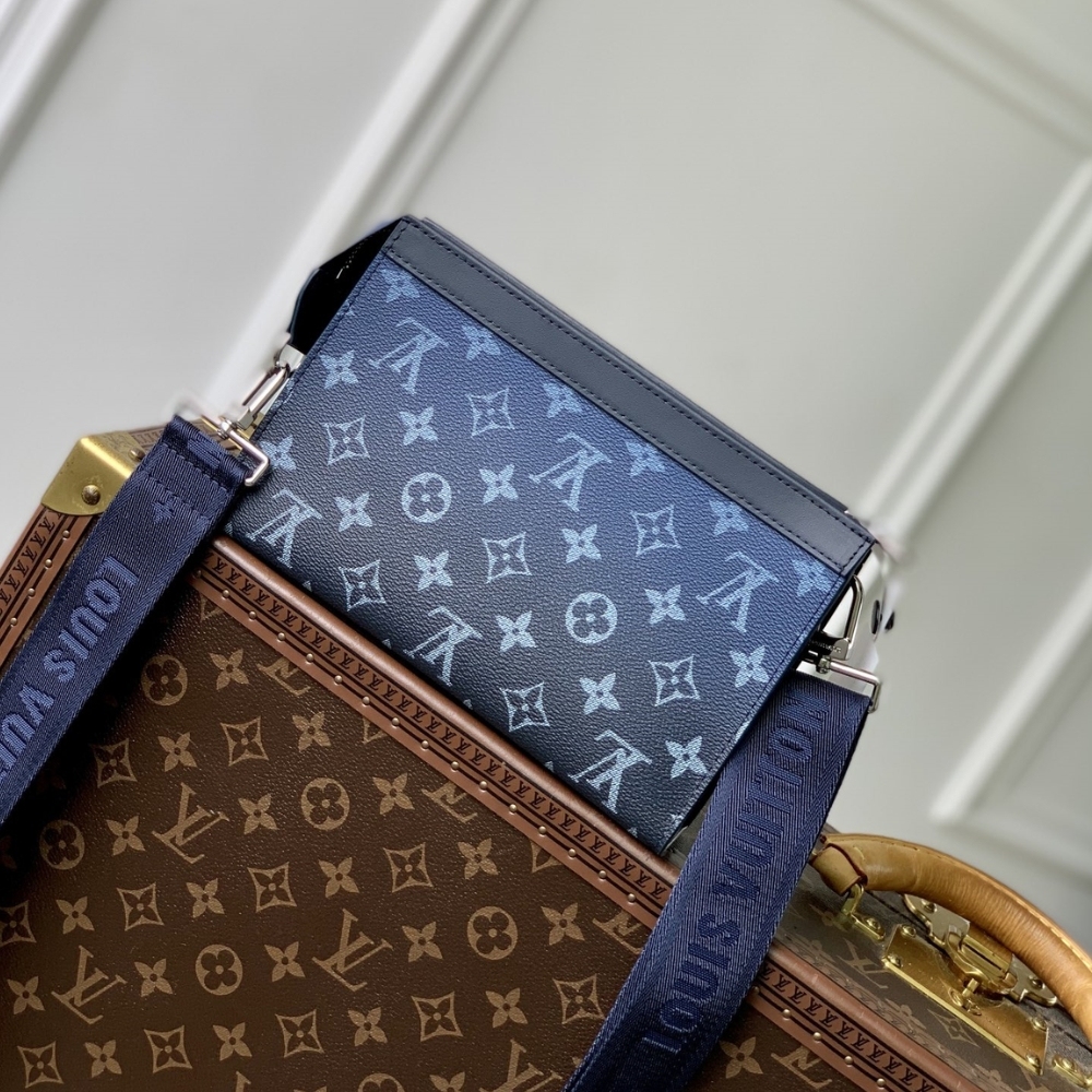 LV GASTON WEARABLE WALLET MONOGRAM GRADIENT NAVY BLUE 18CM M11544