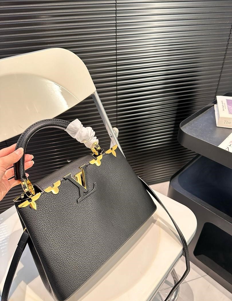 LV CAPUCINES MM BAG BLACK 27CM M54663