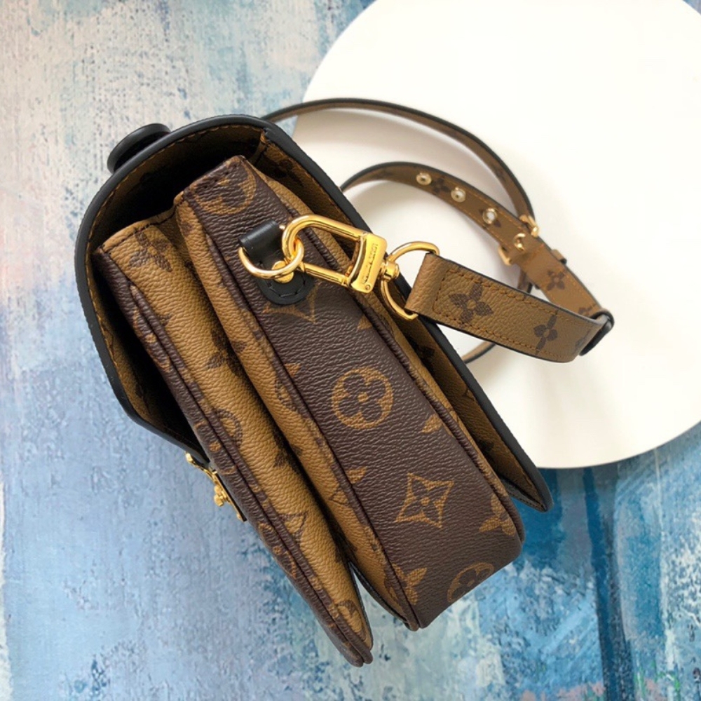 LV POCHETTE MÉTIS MONOGRAM REVERSE CANVAS 25CM M44876
