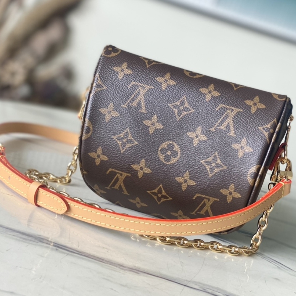 LV MINI BUMBAG BAG MONOGRAM CANVAS 17CM M82335