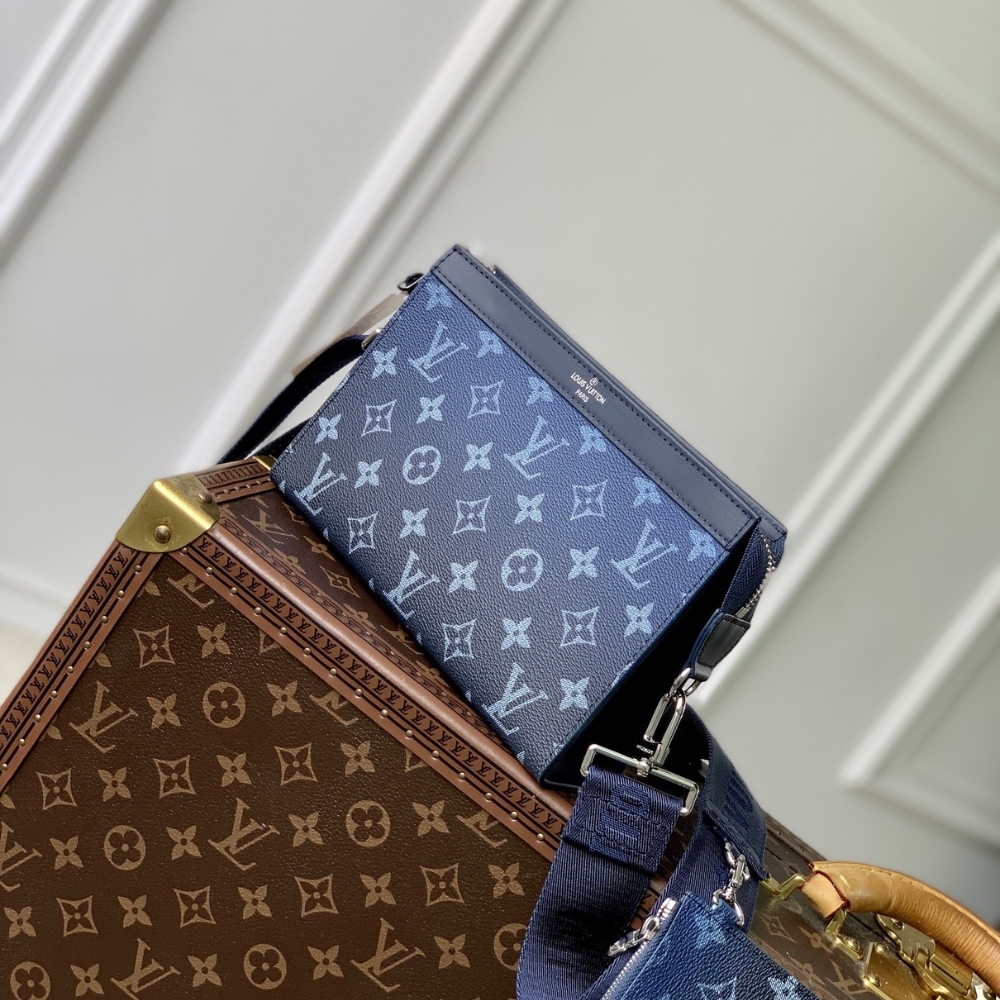 LV GASTON WEARABLE WALLET MONOGRAM GRADIENT NAVY BLUE 18CM M11544