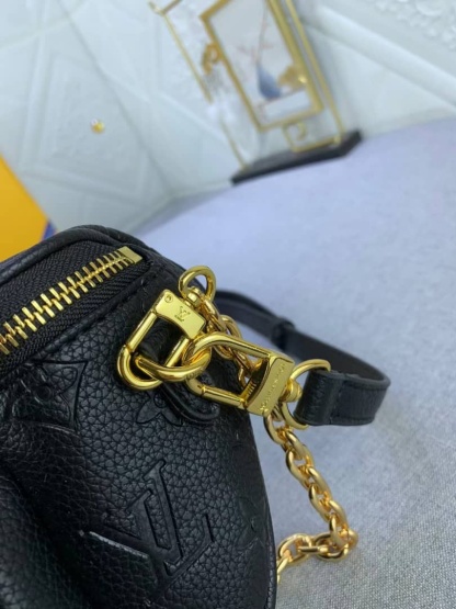 LV MINI BUMBAG BLACK MONOGRAM EMPREINTE 17CM M46917