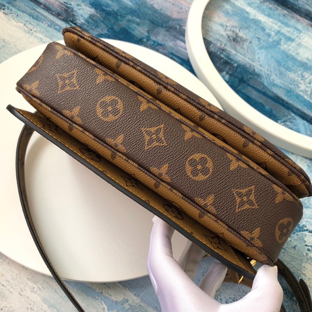 LV POCHETTE MÉTIS MONOGRAM REVERSE CANVAS 25CM M44876