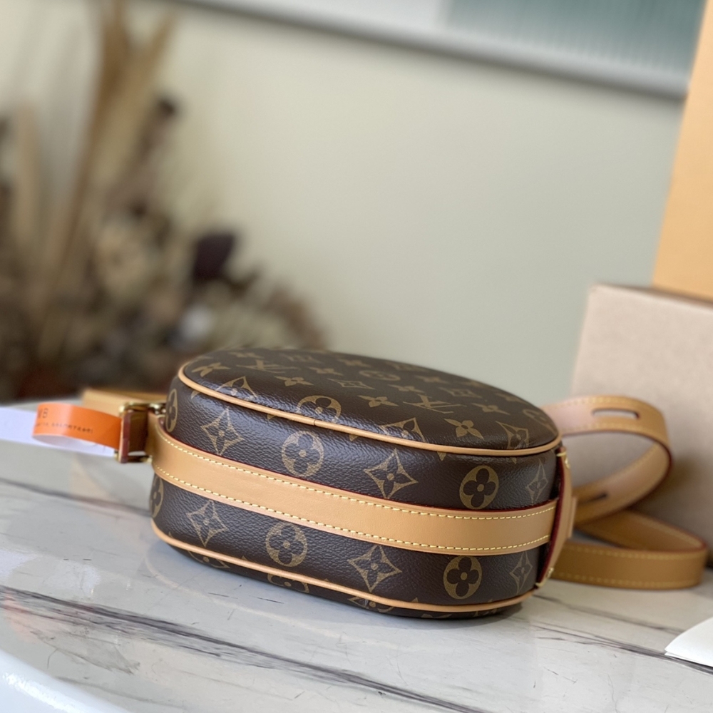 LV BOITE CHAPEAU SOUPLE PM MONOGRAM 17CM M45578