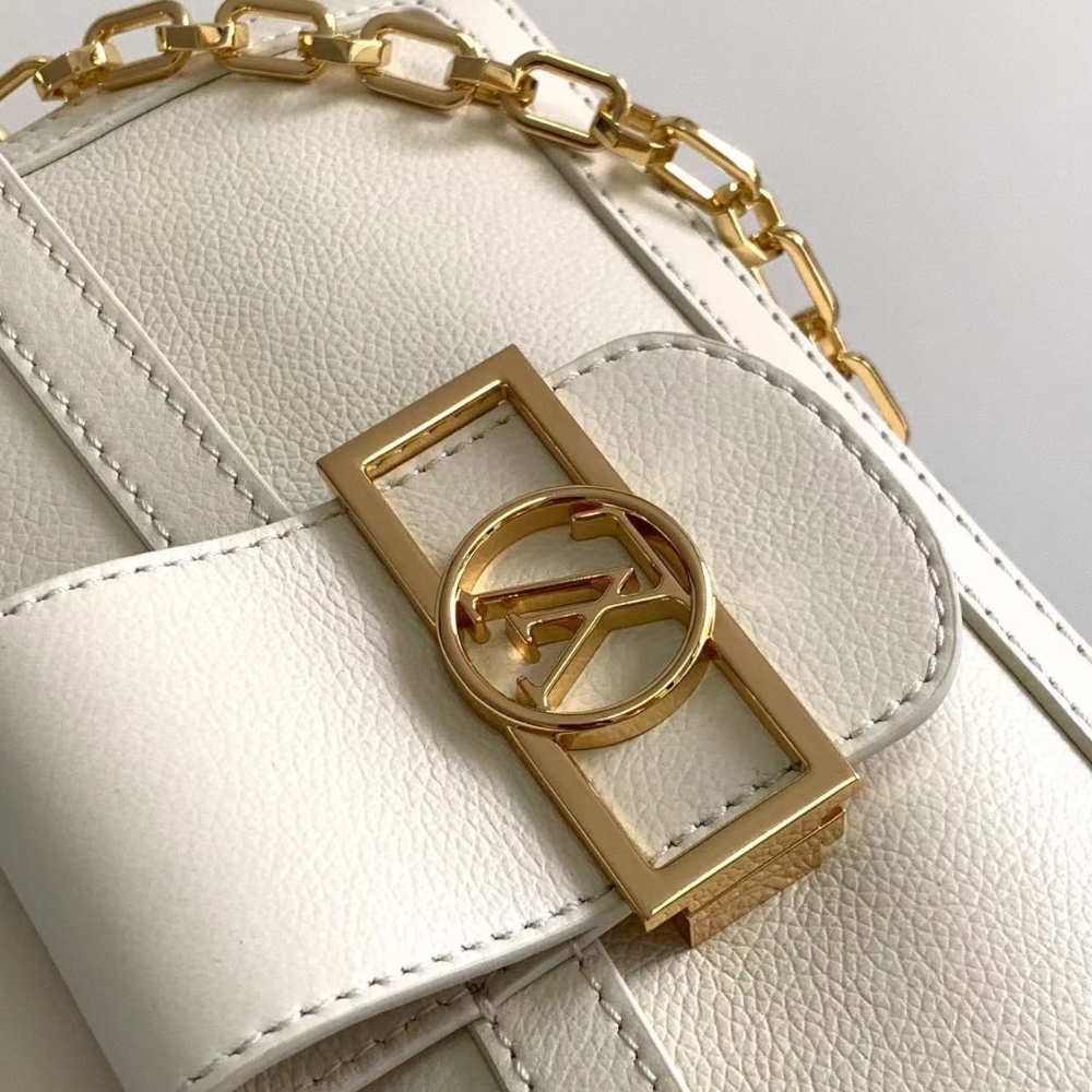 LV DAUPHINE SOFT MM CALFSKIN WHITE 24CM M25050