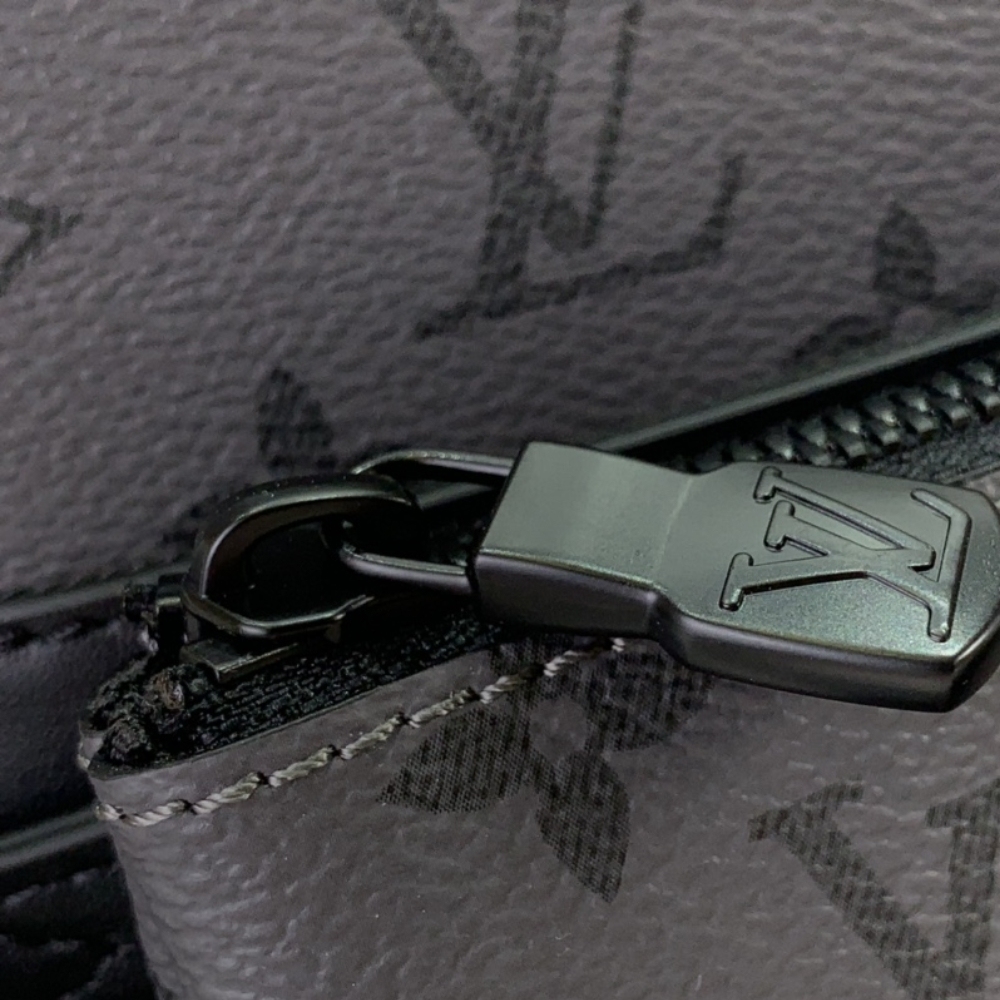 LV TRIO MESSENGER MONOGRAM ECLIPSE REVERSE TURQUOISE 25CM M11648