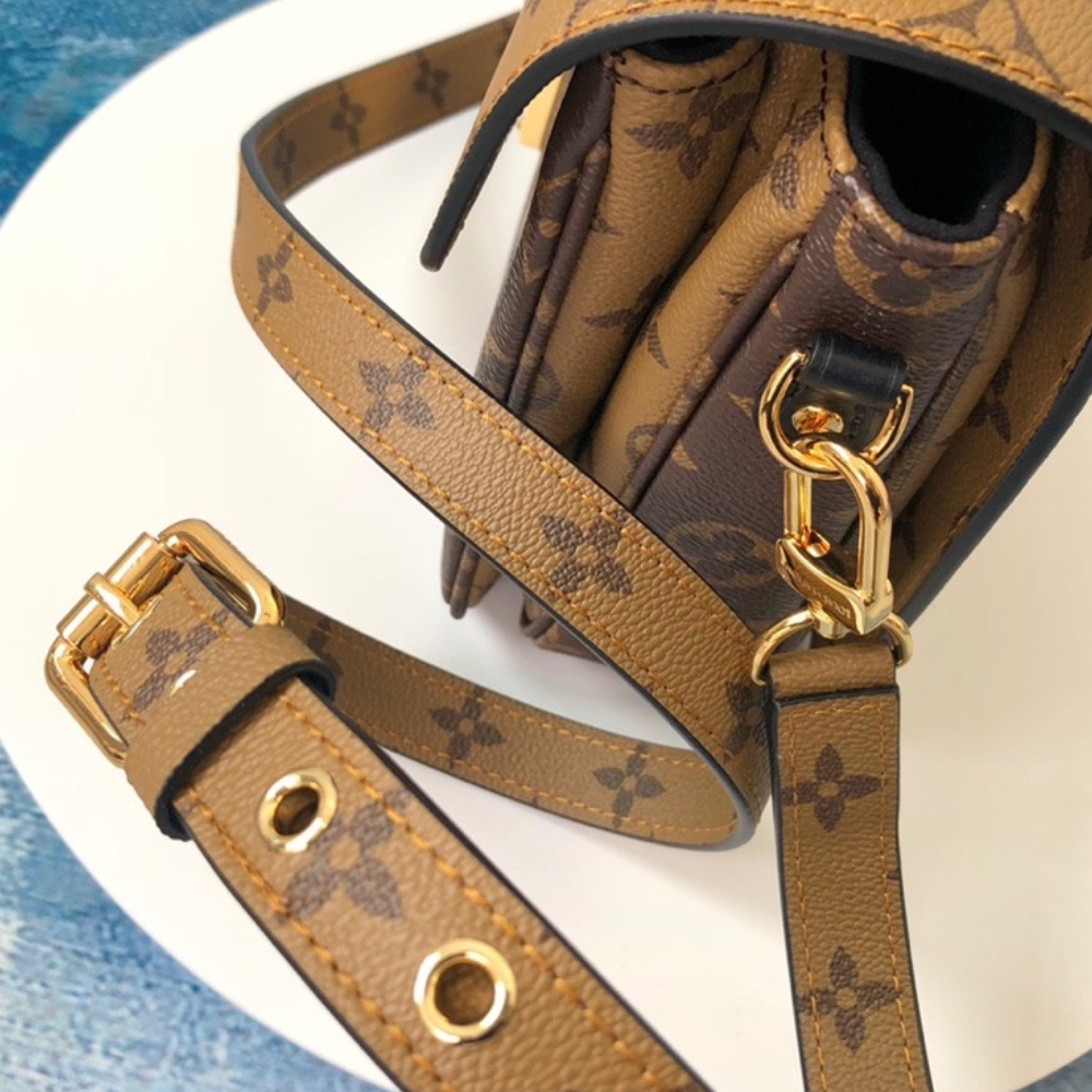 LV POCHETTE MÉTIS MONOGRAM REVERSE CANVAS 25CM M44876