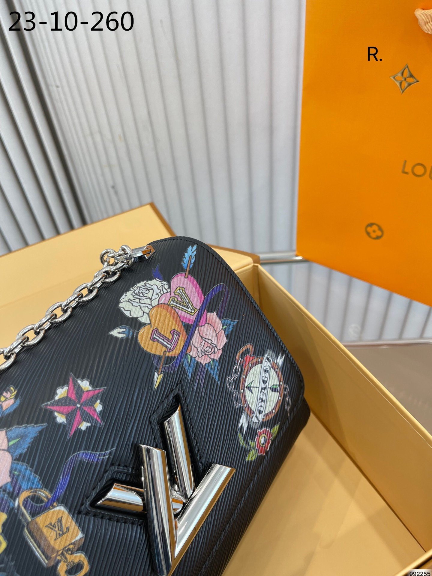 LV TWIST BAG BLACK 23CM