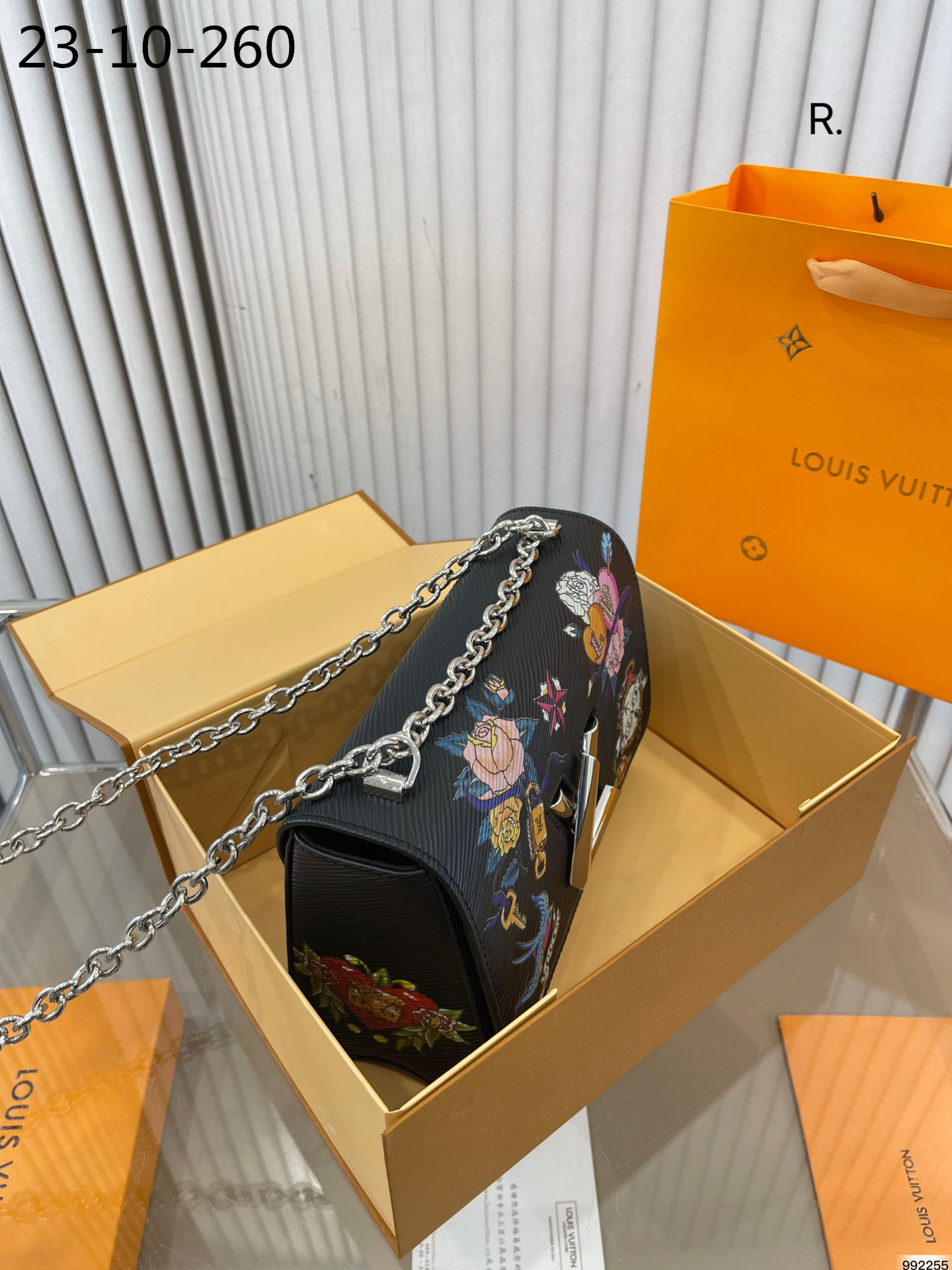 LV TWIST BAG BLACK 23CM