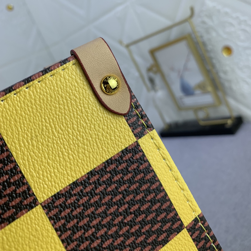 LV ON THE GO MM DAMIER YELLOW 34CM