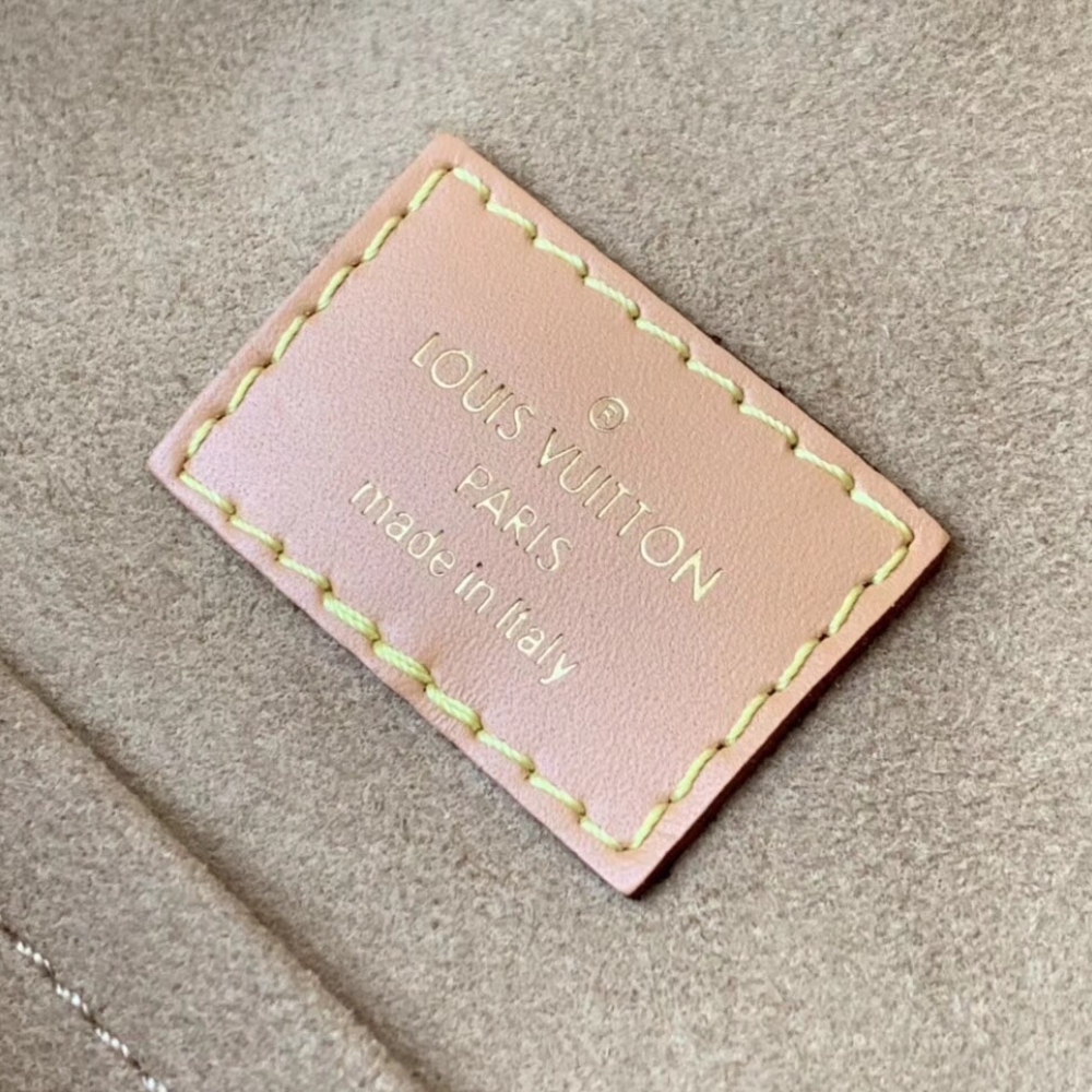 LV BOITE CHAPEAU SOUPLE MM MONOGRAM EXTERIOR 20CM M45647