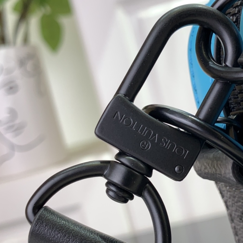 LV TRIO MESSENGER MONOGRAM ECLIPSE REVERSE TURQUOISE 25CM M11648