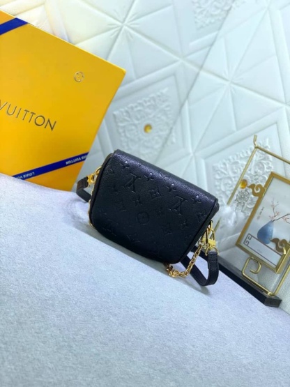 LV MINI BUMBAG BLACK MONOGRAM EMPREINTE 17CM M46917