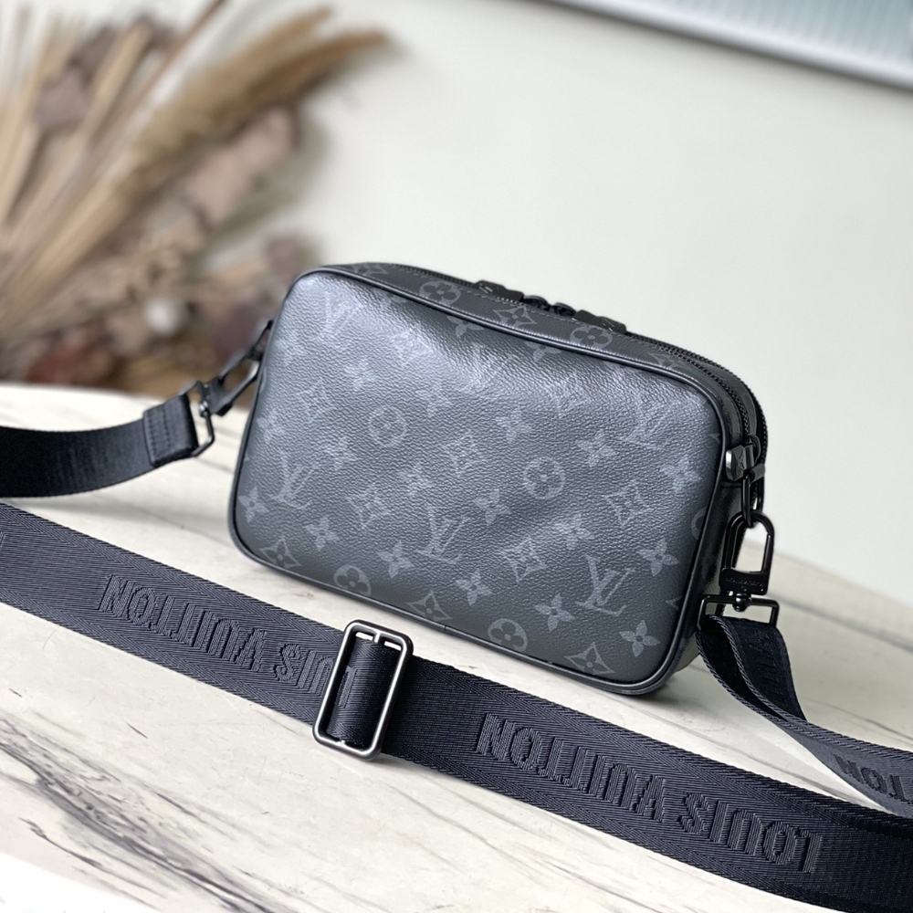 LV ALPHA MESSENGER MONOGRAM ECLIPSE CANVAS BLACK 24CM M46955