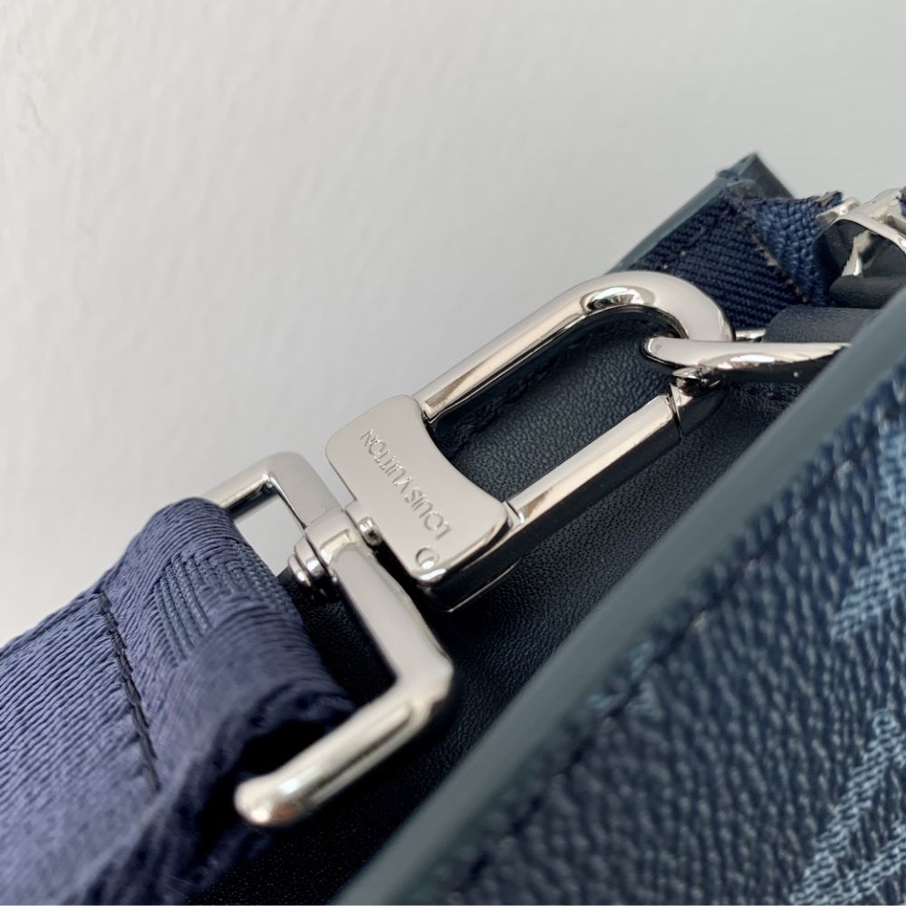 LV GASTON WEARABLE WALLET MONOGRAM GRADIENT NAVY BLUE 18CM M11544