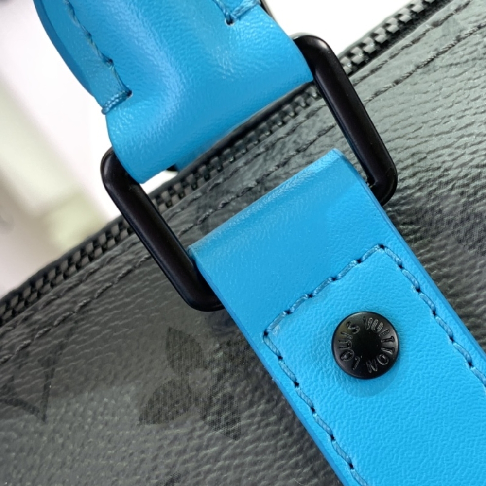 LV KEEPALL BANDOULIÈRE 25 MONOGRAM ECLIPSE REVERSE TURQUOISE 25CM M11645