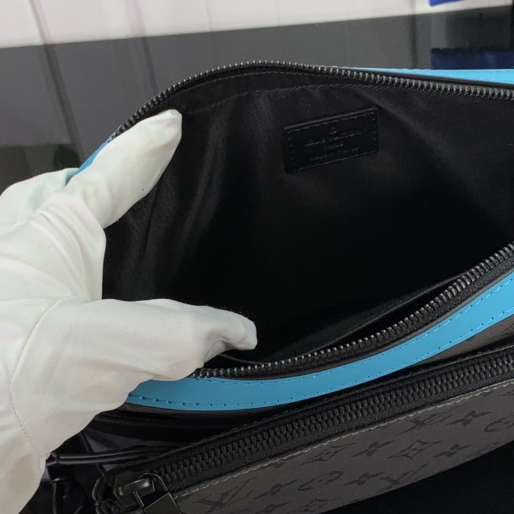 LV TRIO MESSENGER MONOGRAM ECLIPSE REVERSE TURQUOISE 25CM M11648